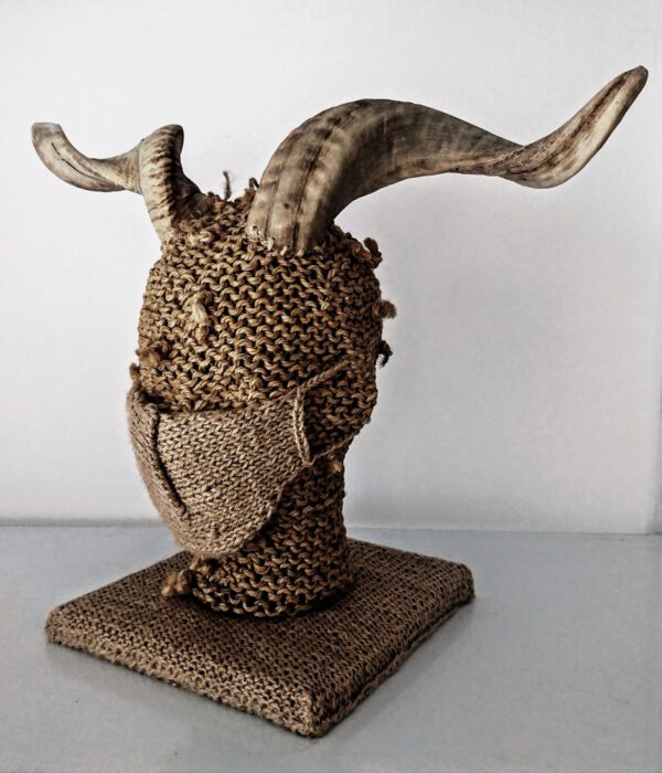 El Enmascarado, sculpture made of reused rope, horns, head by contemporary artist Nanon Morsink