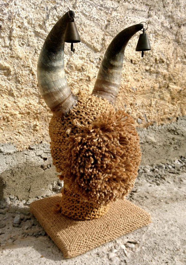 Senses, sculpture made of reused rope, cow horns, bells, head by contemporary artist Nanon Morsink